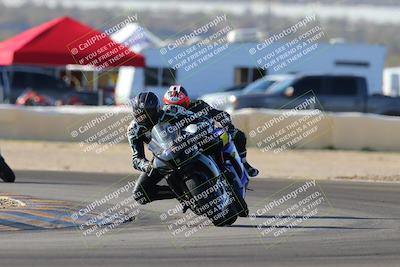 media/Dec-18-2022-SoCal Trackdays (Sun) [[8099a50955]]/Turn 2 (950am)/